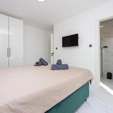 Holiday home Ketty Baska (Krk)